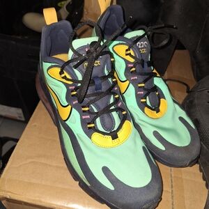 Nike Air Max 270 React Sneakers